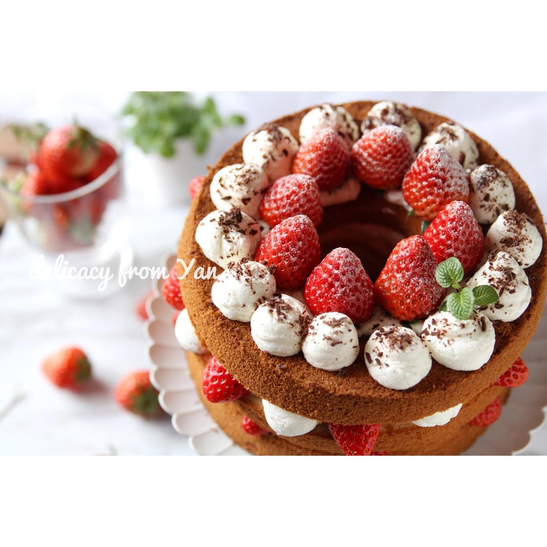 草莓的圆舞曲-巧克力裸蛋糕