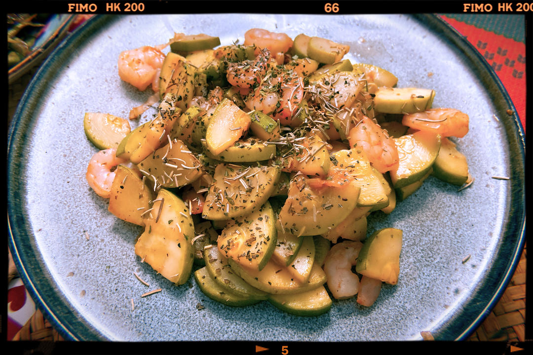 【健康三餐】虾仁西葫芦炒豌豆