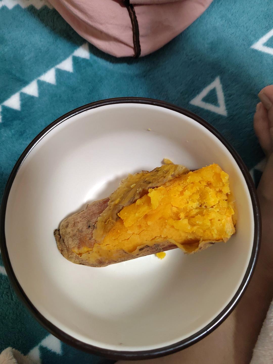 【健康三餐】简单好吃的微波炉烤红薯