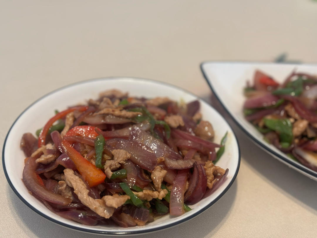 洋葱青椒炒肉丝