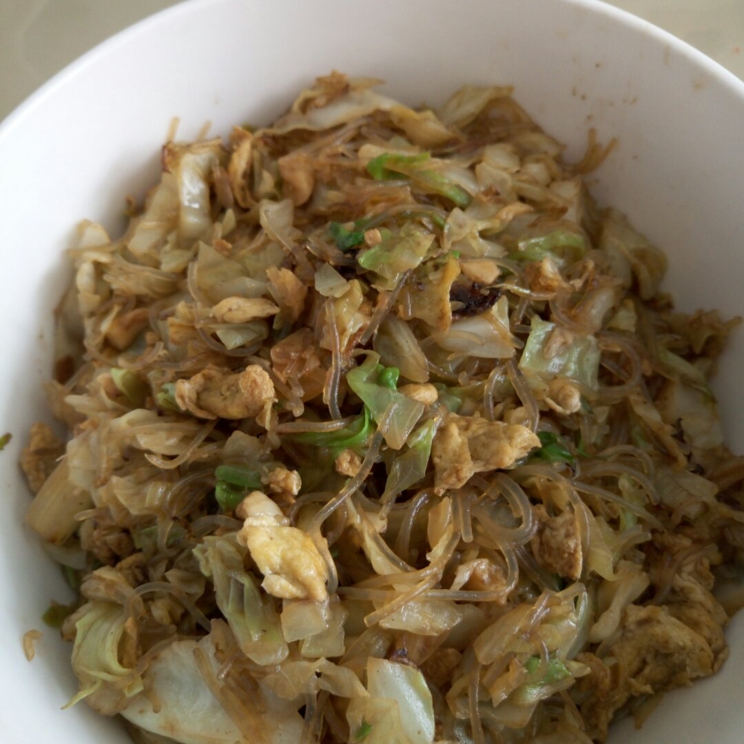 包菜粉丝炒鸡蛋