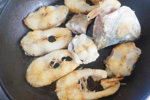砂锅焗鲈鱼·做给老爸吃的营养菜的做法 步骤5