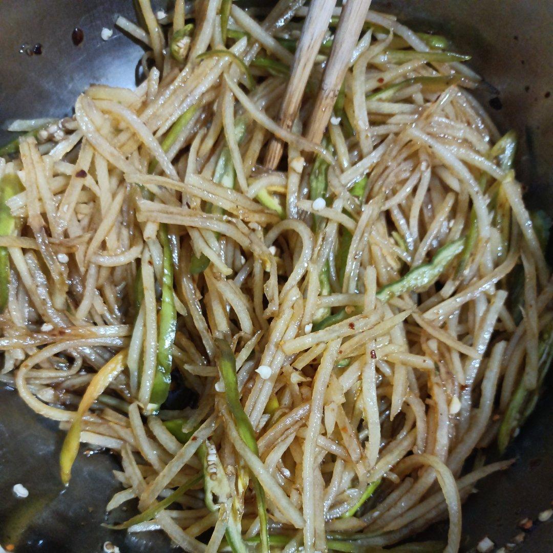 香辣开胃的凉拌土豆丝