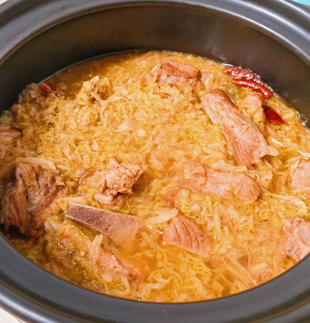 东北酸菜炖排骨