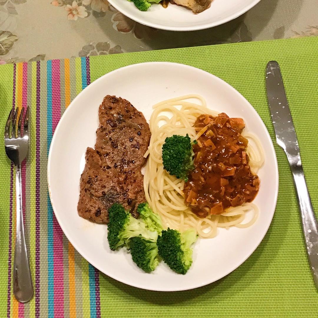 黑椒牛排