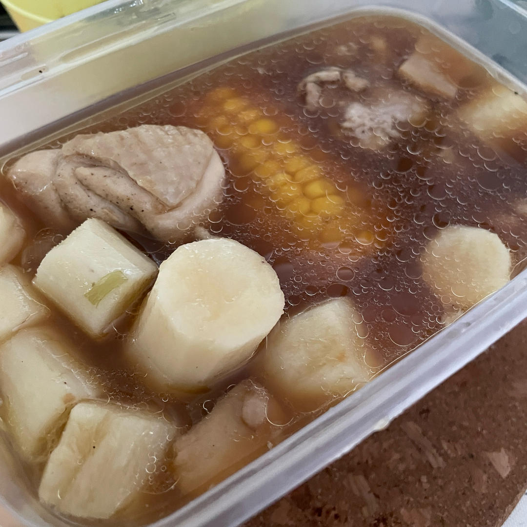 菌菇山药鸡腿汤 | 健康·三餐