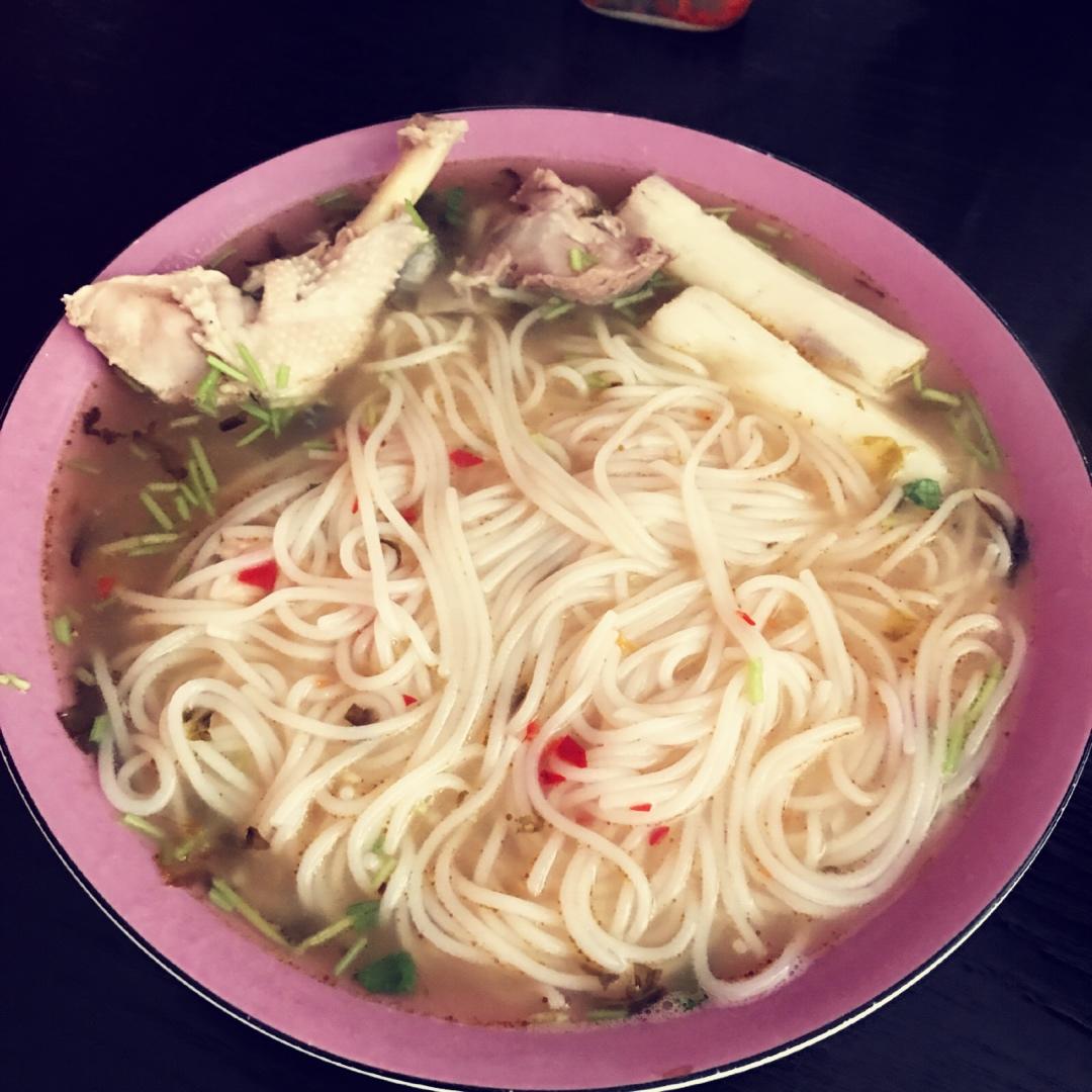 鸡汤米线