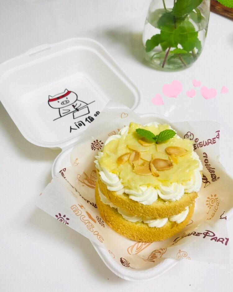 奶油水果装饰蛋糕