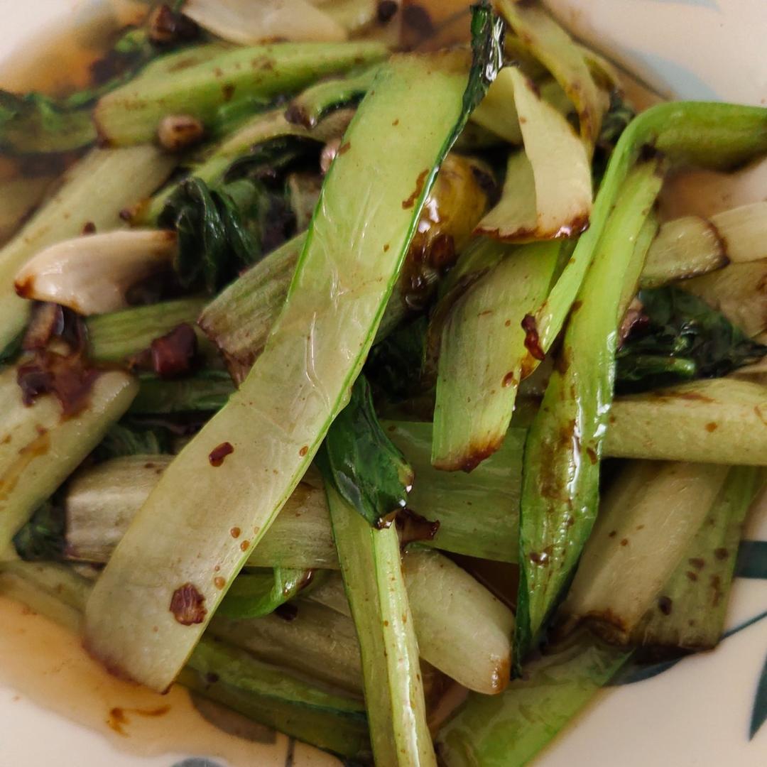 蒜蓉耗油清炒油麦菜，减脂快手菜，宝宝超爱，傻瓜步骤，屡试不爽，好吃且下饭，鲜香爽口！！