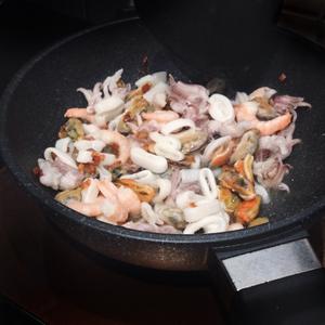 意式海鲜烩饭 Seafood Risotto的做法 步骤3