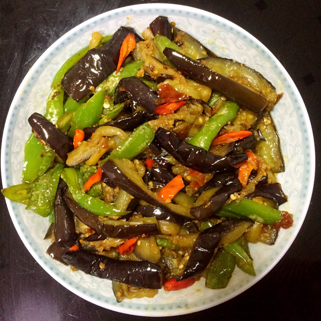 大脸猫-vivian做的辣椒烧茄子