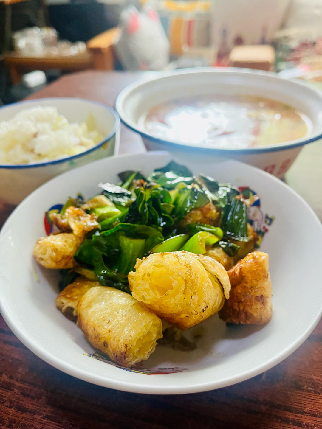 年夜饭系列菜：炸响铃与青菜炒皮卷（六）