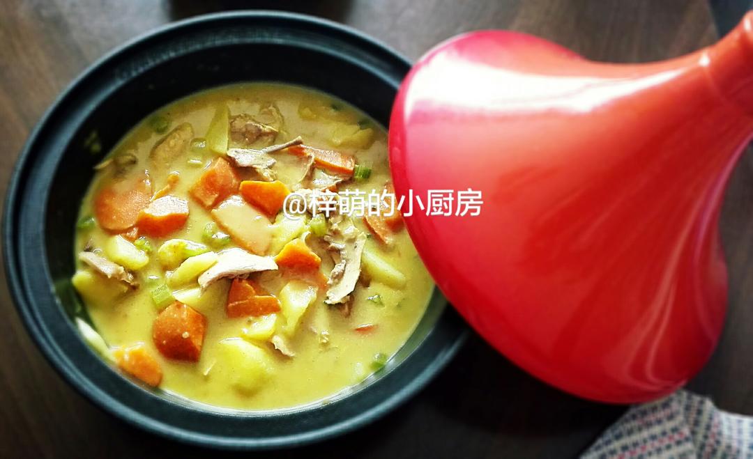 铸铁塔吉锅鸡肉咖喱