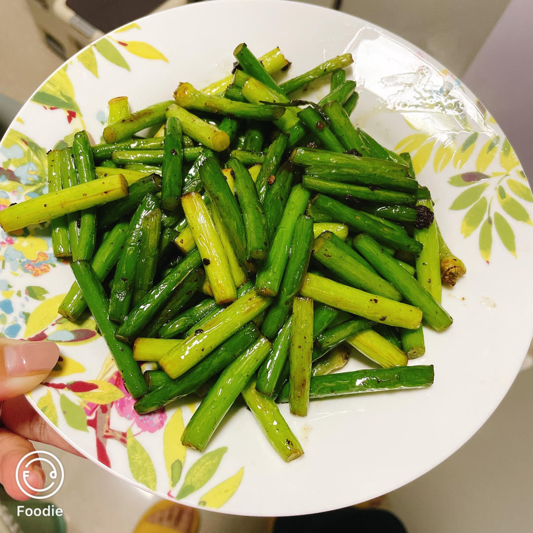 做法简单又下饭的炒蒜苔❗️