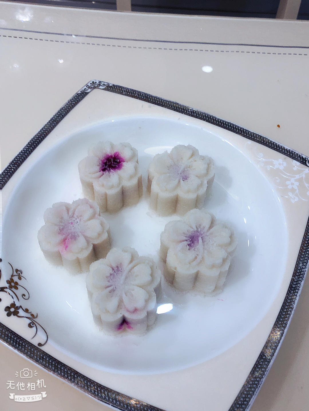 椰香山药水果月饼