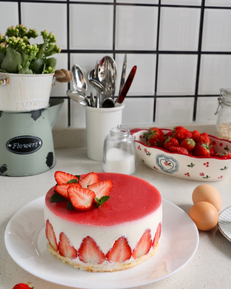 【视频】草莓慕斯蛋糕～抓住草莓季的尾巴