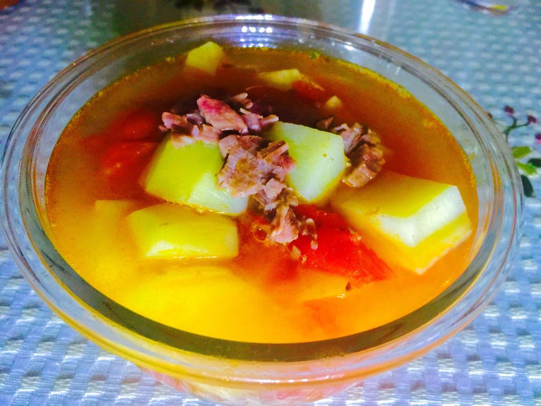 西红柿牛腩土豆