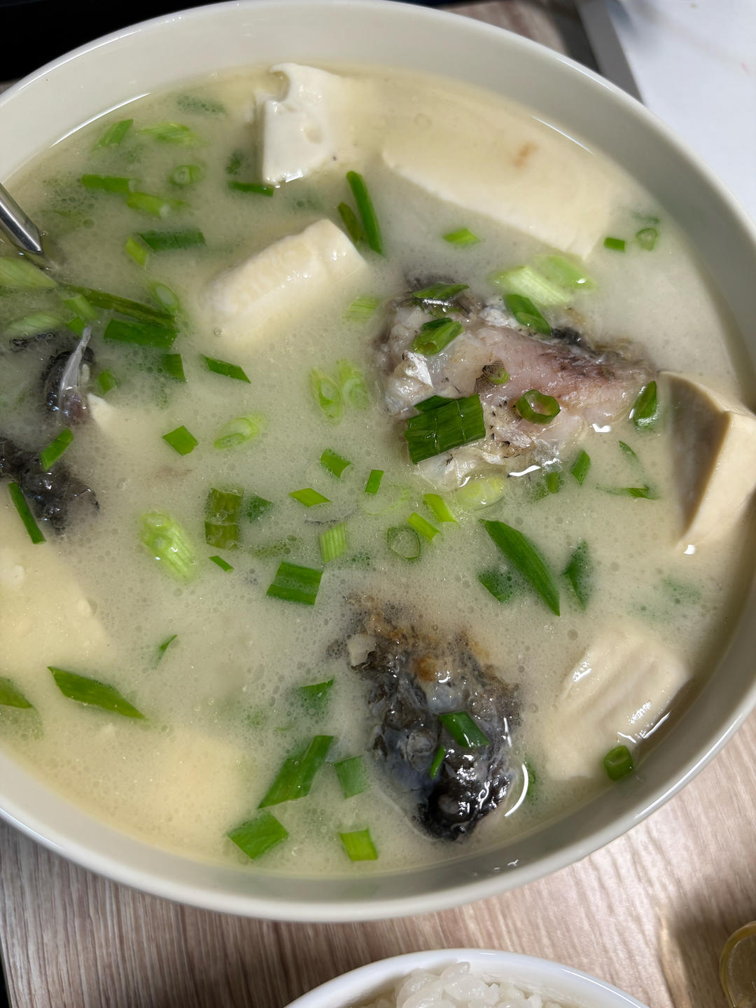 奶白鲫鱼豆腐汤|一条鱼最后的温柔