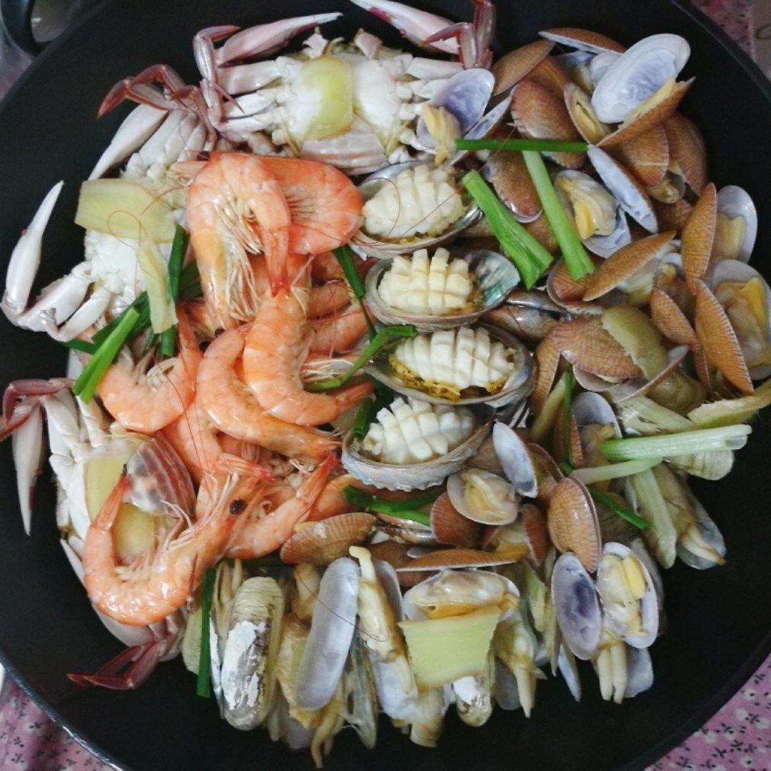 ataotao做的蒸一盘小海鲜