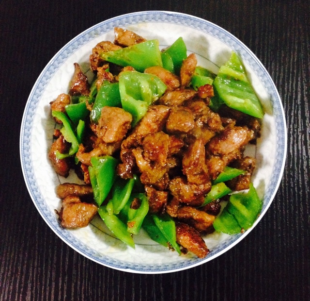 小草叶子哥做的尖椒羊肉小炒