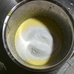 纯蛋黄蛋糕片的做法 步骤4