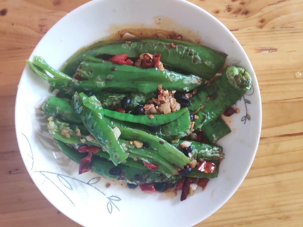 虎皮尖椒的做法