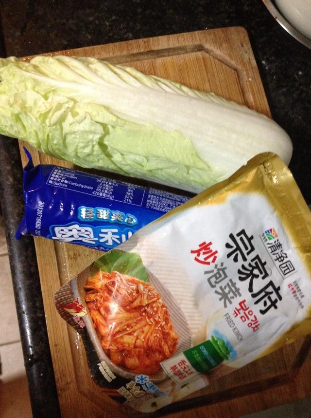 韩式辣白菜爆炒奥利奥的做法 步骤1