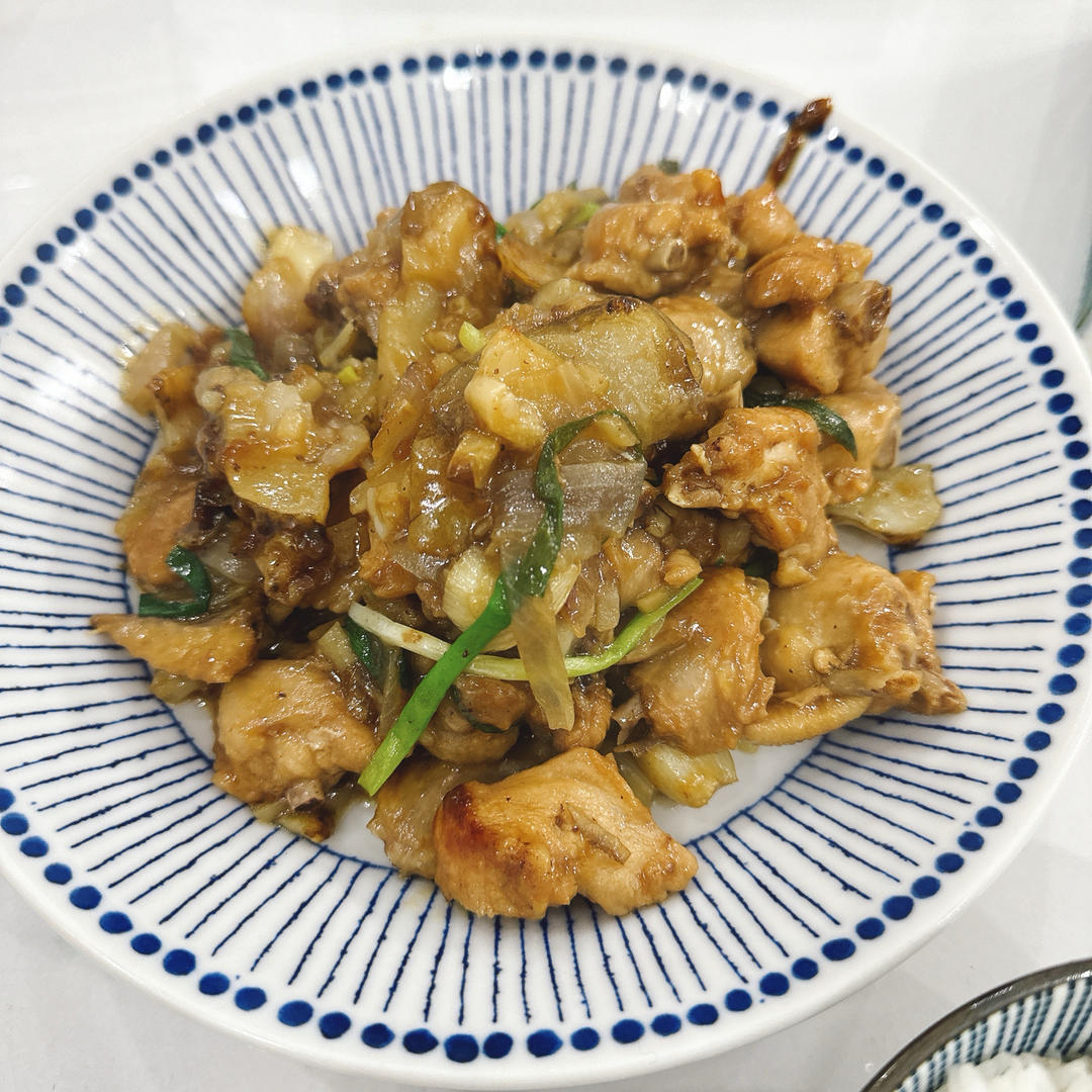 香味十足的沙姜鸡煲