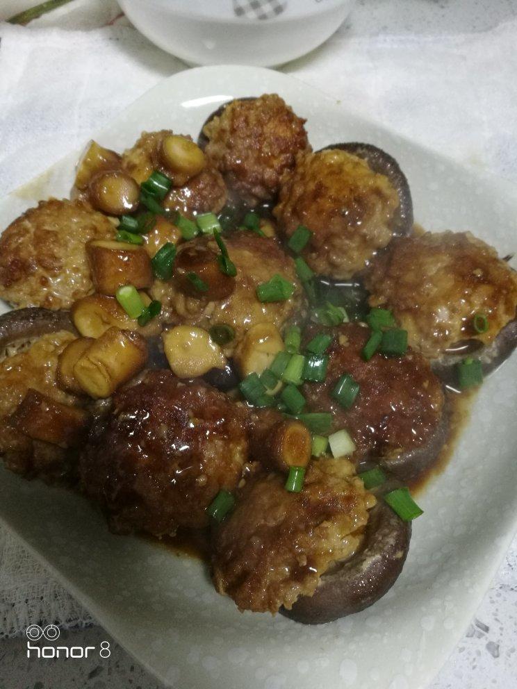 美味的肉酿香菇～～孩子爱吃的下饭菜