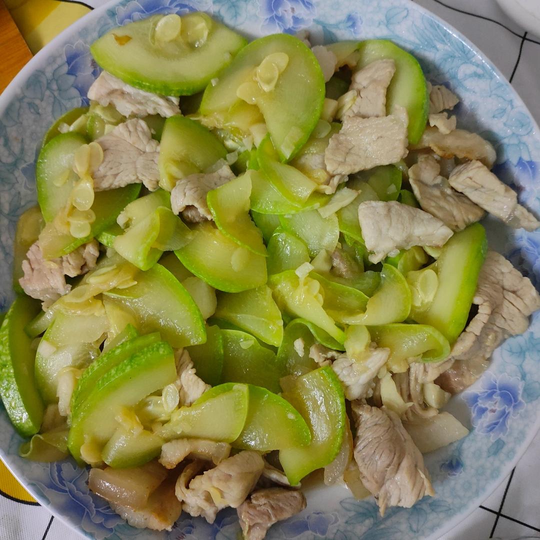 西葫芦炒肉