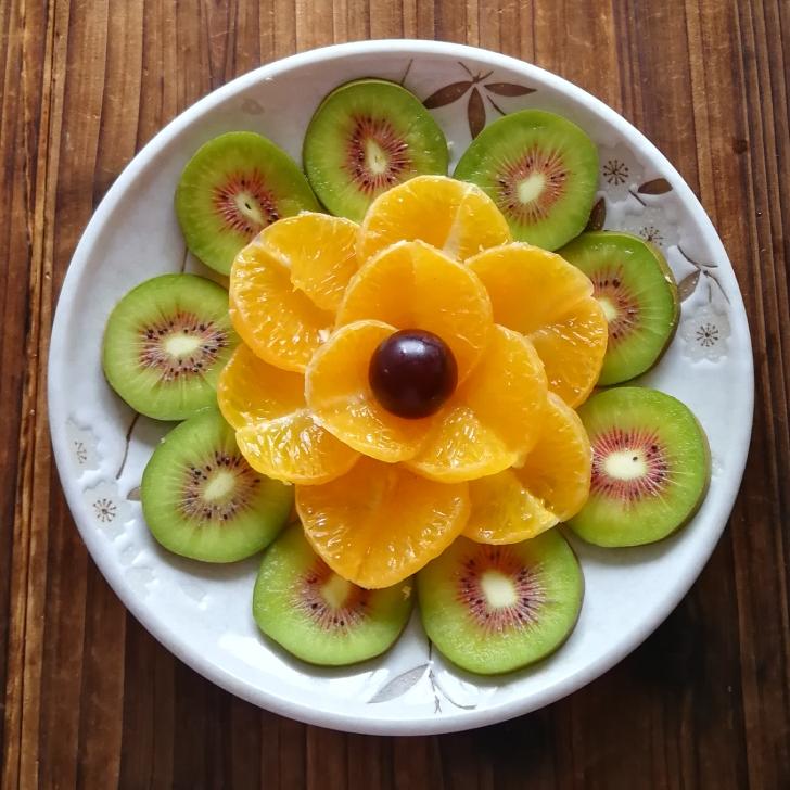 原创100款花样水果拼盘（二）的做法 步骤2