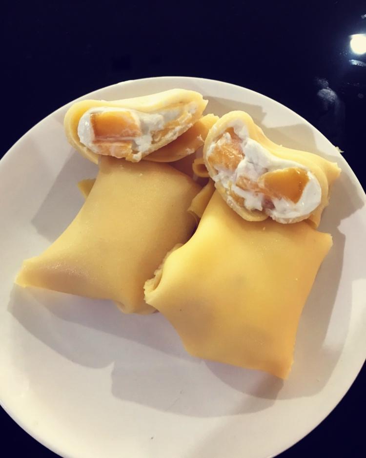 是个吃吃吃吃货做的芒果班戟