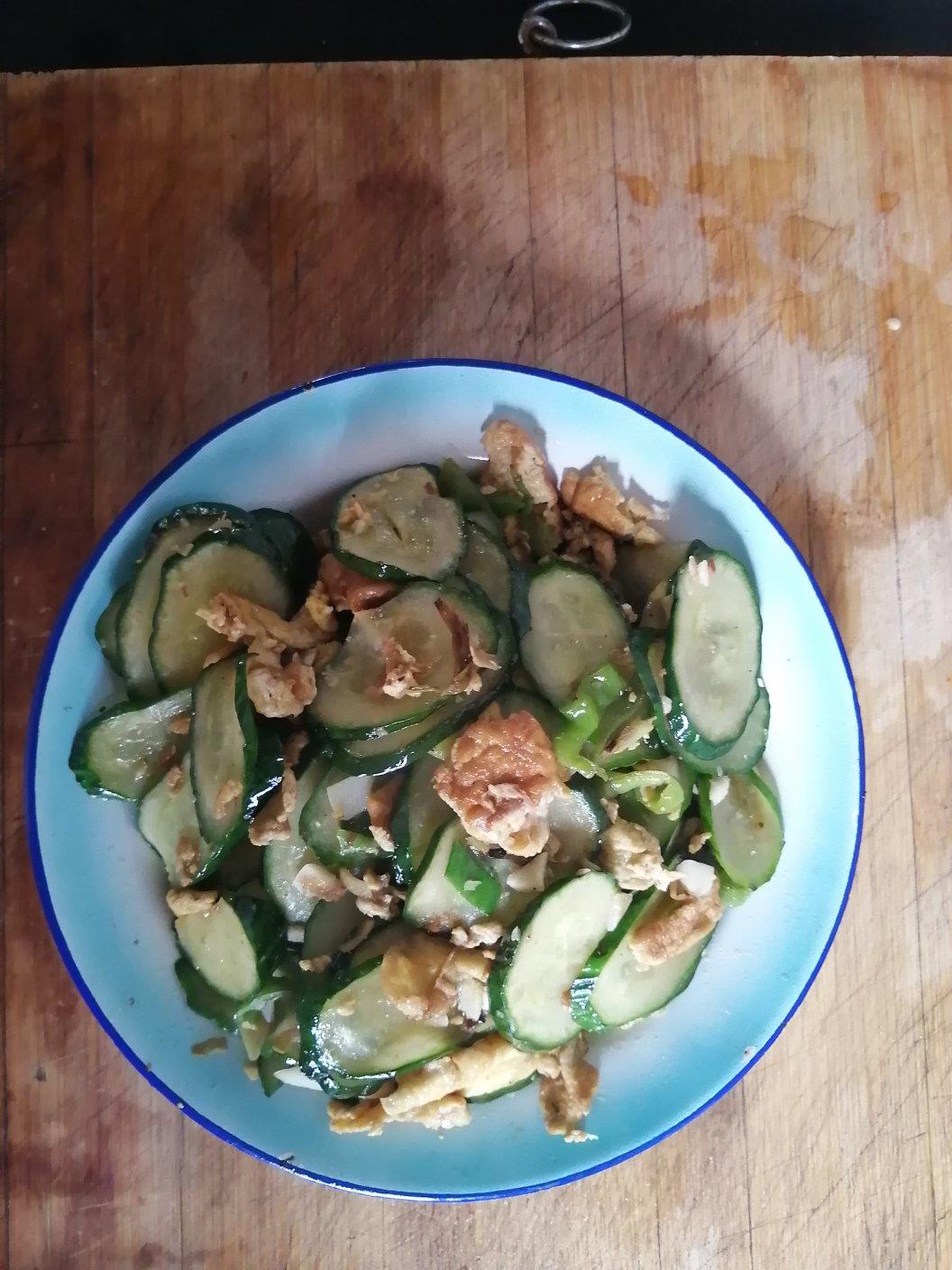 黄瓜炒鸡蛋