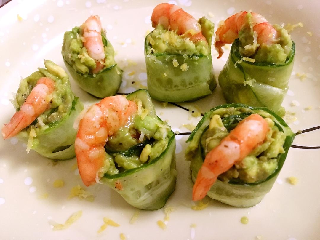 黄瓜牛油果酱卷虾