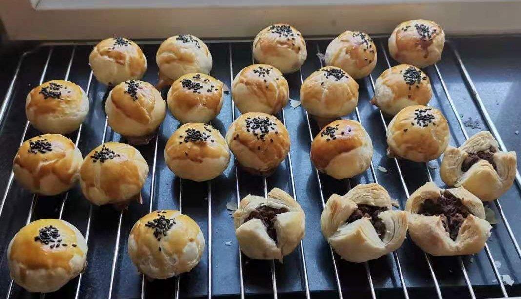 免揉免松弛超快手不破酥不混酥的蛋黄酥—新手一看包会