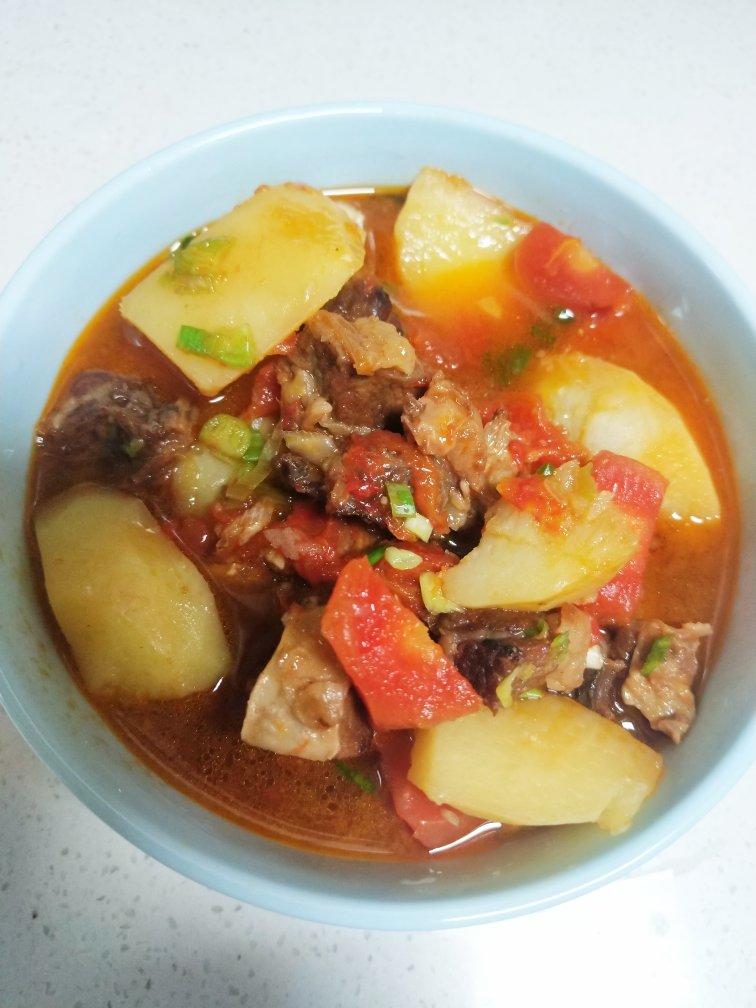 番茄土豆炖牛腩