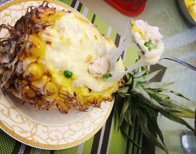 马苏里拉芝士奶油菠萝焗饭的做法