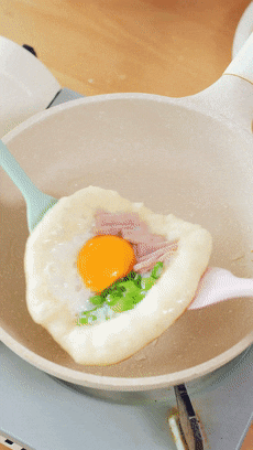 鸡蛋葱花饼【宝宝辅食】的做法 步骤7