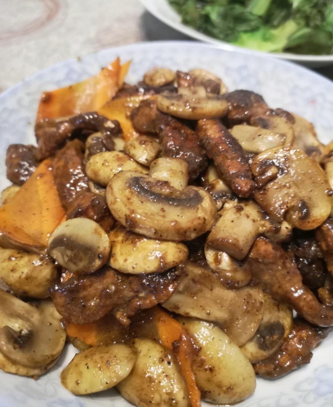 黑胡椒杏鲍菇牛肉粒