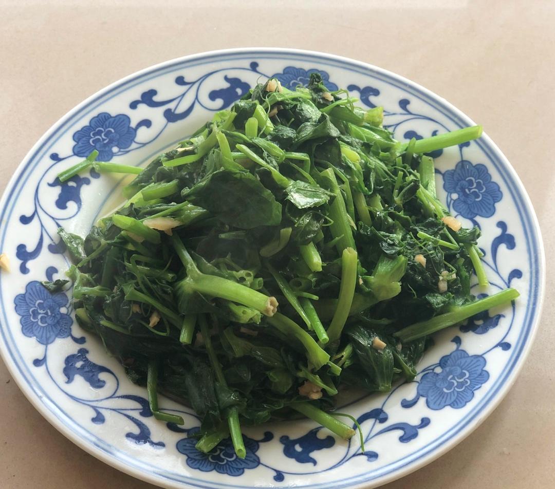 清炒豌豆尖