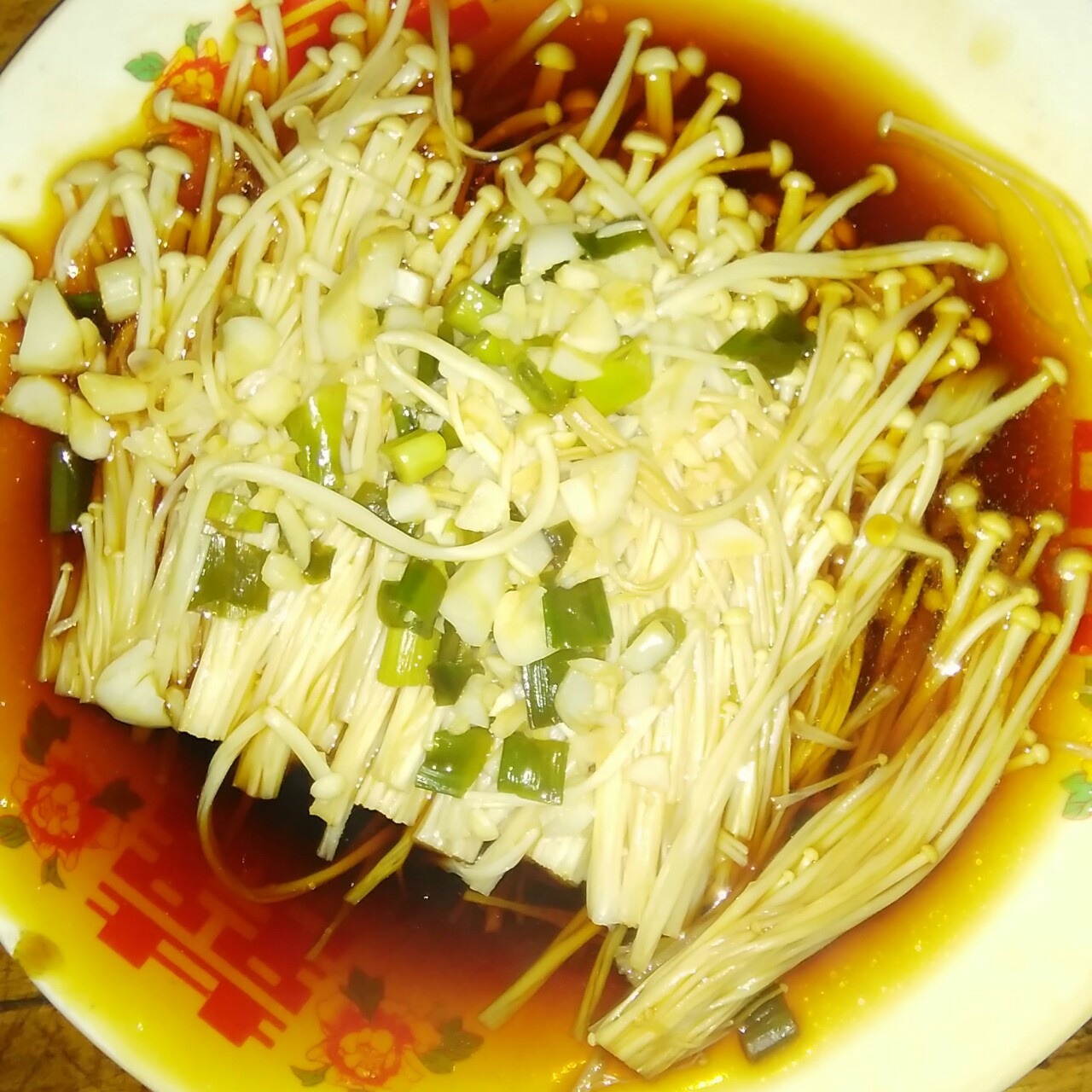蒜泥拌金针菇
