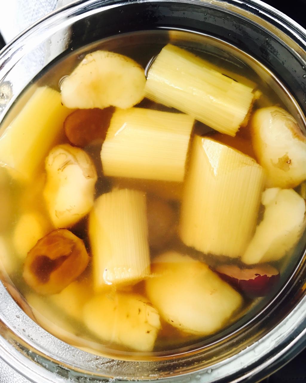 会开花的狗尾巴c做的甘蔗马蹄甜汤