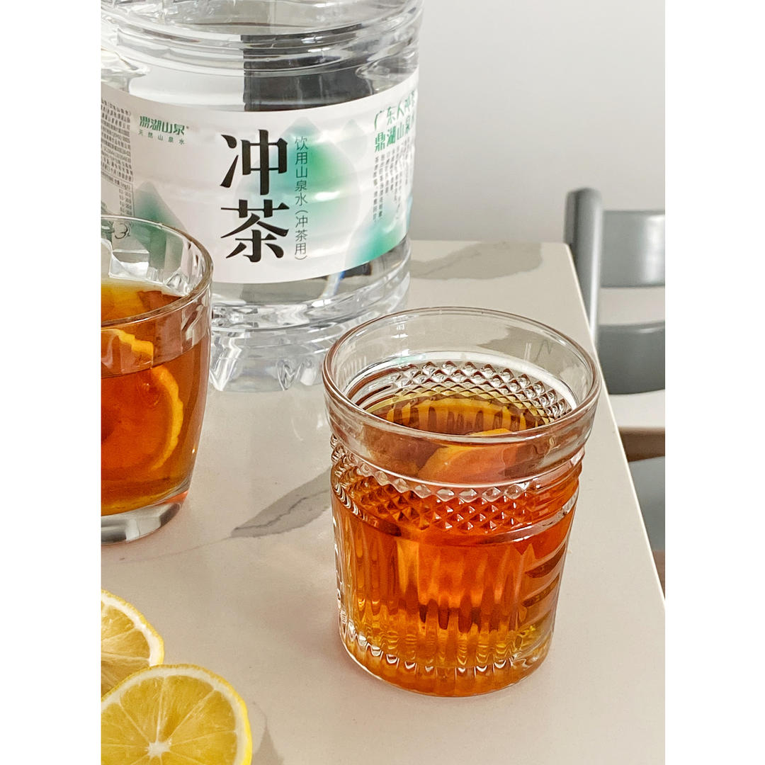 清爽一夏的蜂蜜柠檬红茶