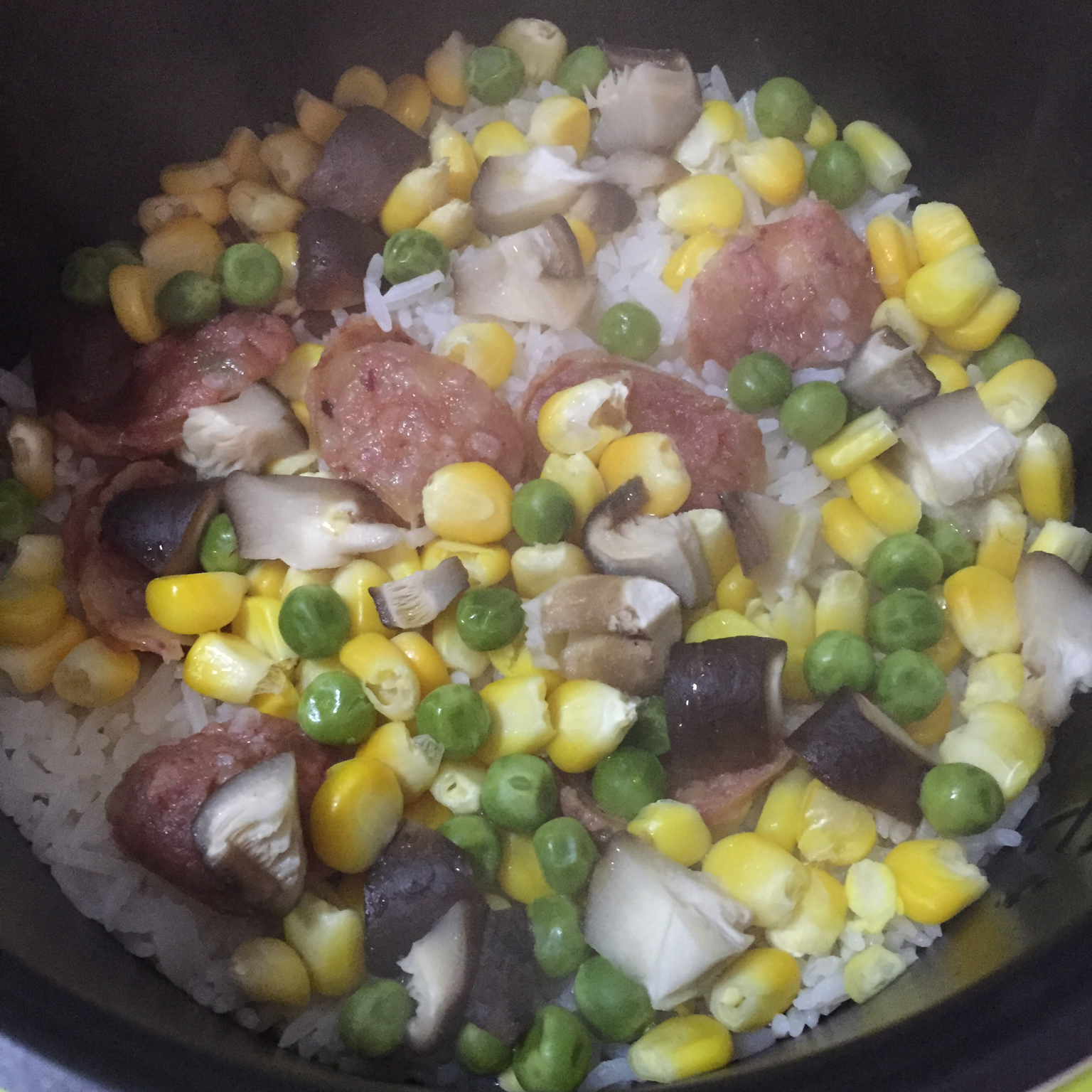 香肠煲仔饭