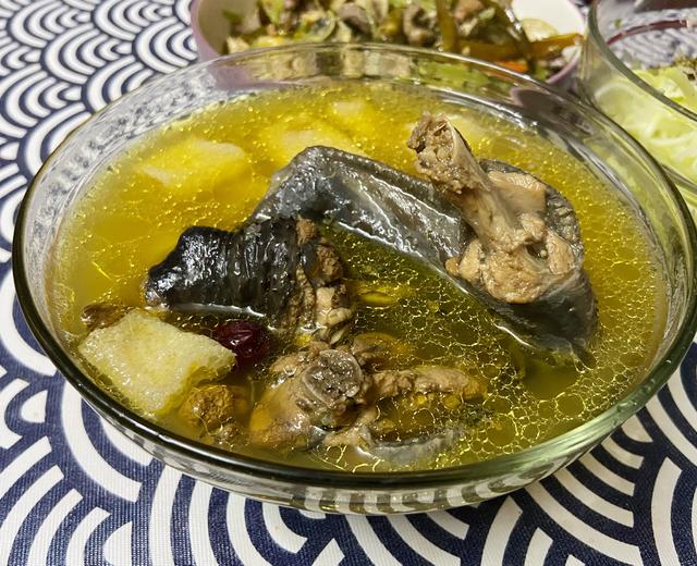 杂菌炖鸡汤(姬松茸羊肚菌竹荪)的做法