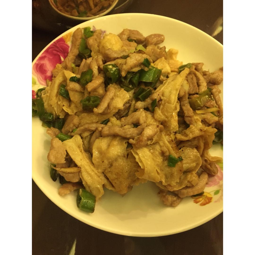 腐竹炒肉片