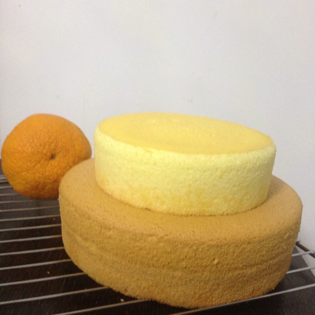 超简单完美戚风蛋糕（6寸2蛋）附打发、翻拌、脱模视频