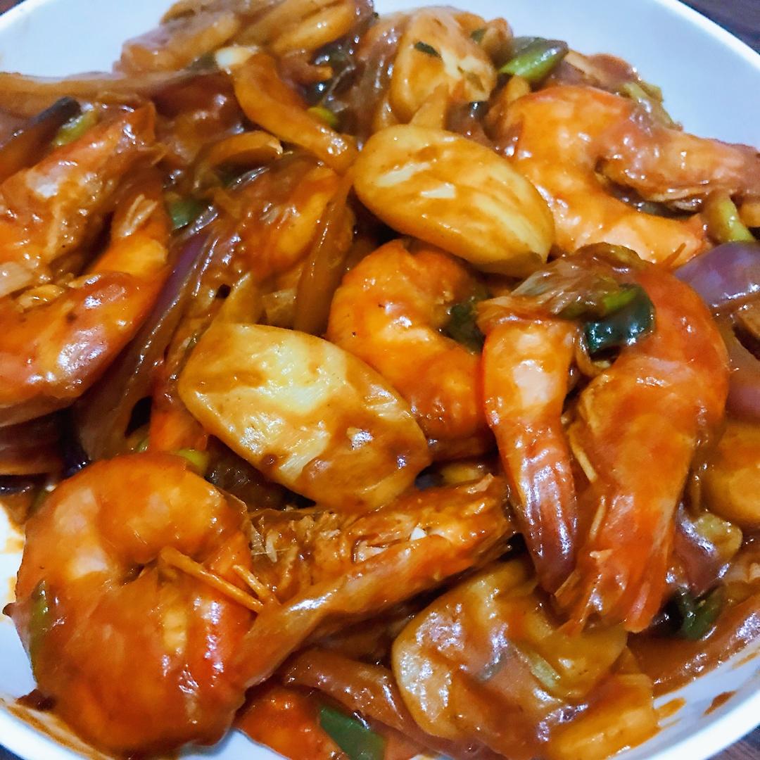 油焖大虾煮年糕