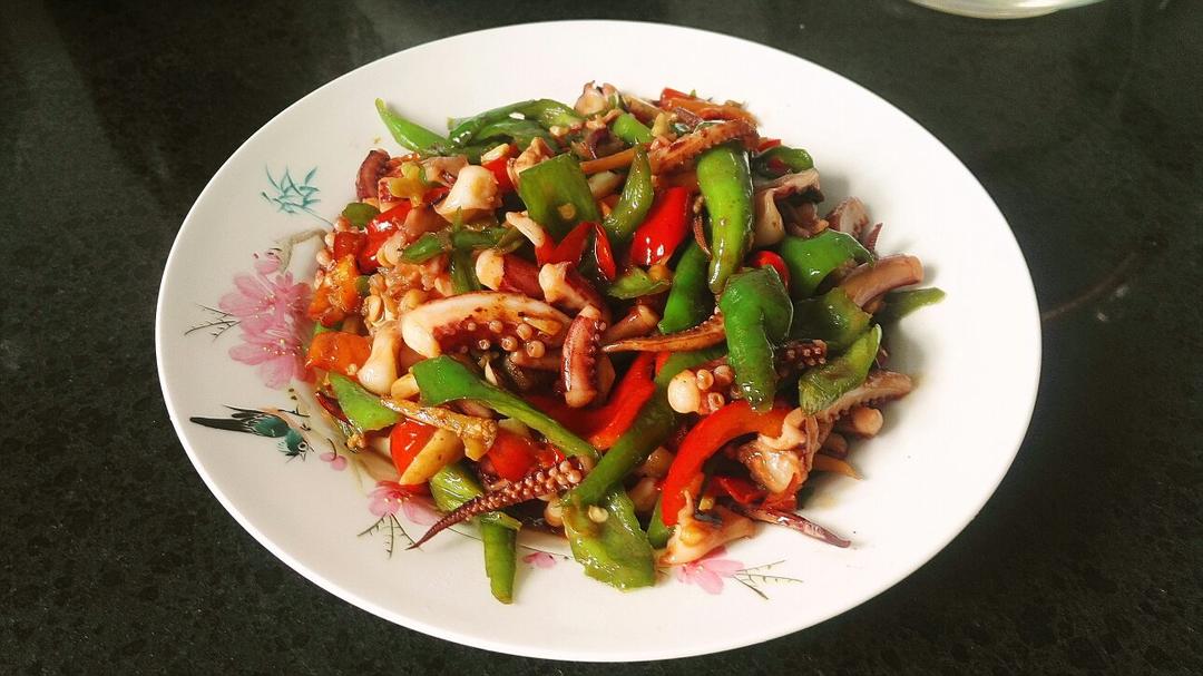 su姝做的鱿鱼须炒青椒
