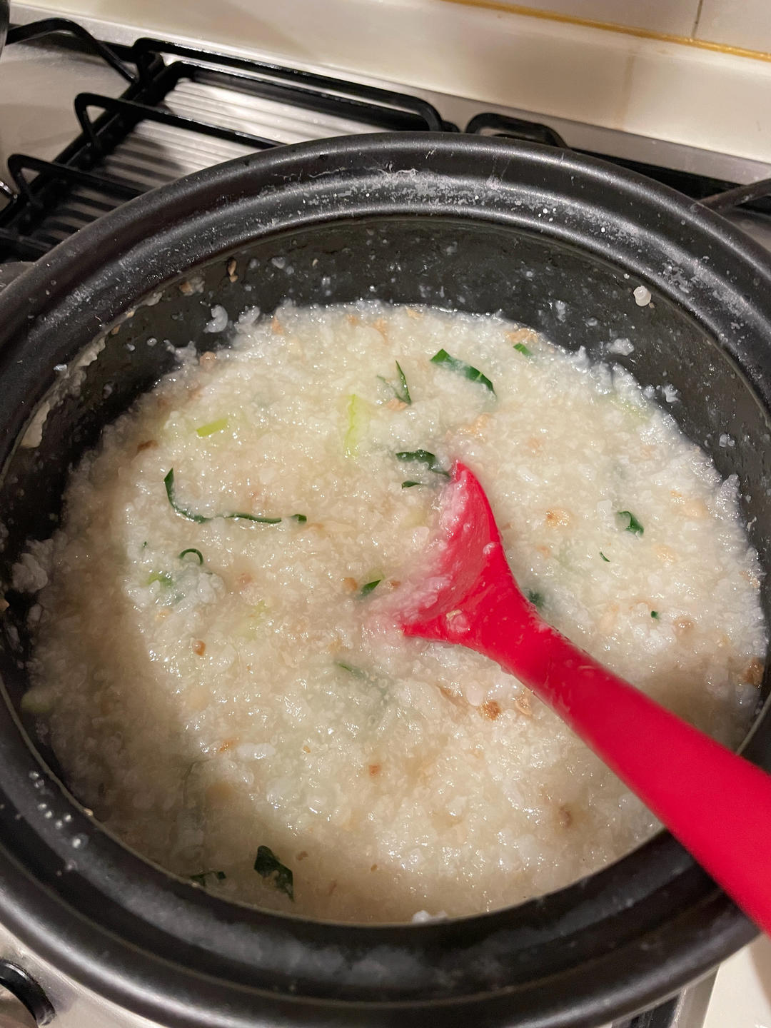 冬季感冒专用蔬菜瘦肉砂锅粥